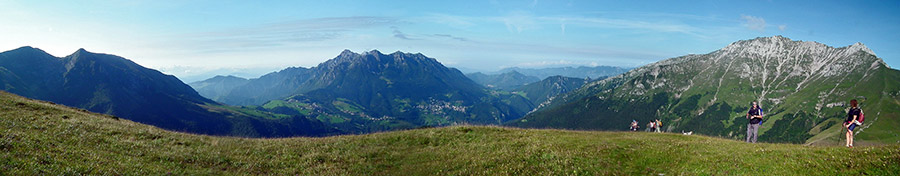 Al Piancansaccio in Alpe Arera salendo a Capanna 2000