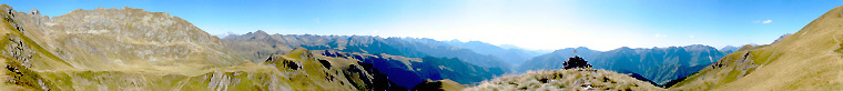 Vista panoramica a 360&deg; dal Monte Foppa/Avaro sulle Alpi Orobie circostanti