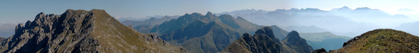 Da cima Giarolo (2306 m.) verso la Val Gerola e la Valle Brembana