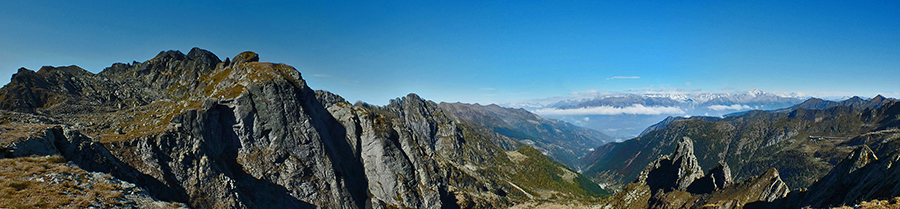 Dal Rif. Benigni vista sulla Val Gerola e le Alpi Retiche