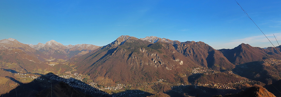 Dal Monte Gioco l'alta Val Serina con le sue bellissime montagne