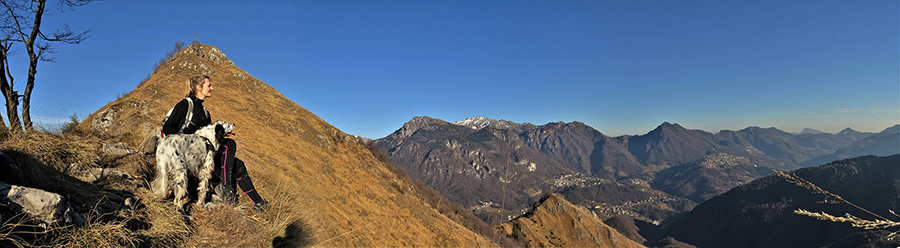 Salendo sul Monte Gioco sul sent. 598 con vista sulla Val Serina
