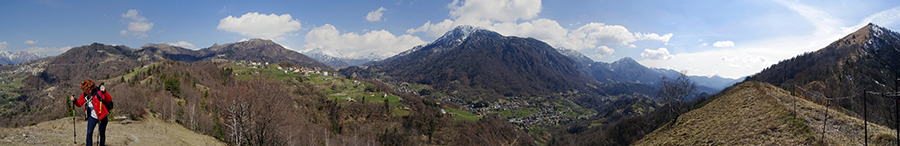 Salendo sullo Zucchin vista in Val Serina