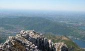 Da cima Resegone vista su Lecco, il lago e dintorni - foto Marco Vitali (Camminando per monti)