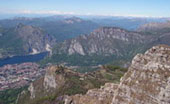 Da cima Resegone vista su Lecco, il lago e dintorni - foto Marco Vitali (Camminando per monti)