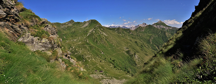 Dalla Bocchetta di Piedivalle (2112 m) vista panoramica