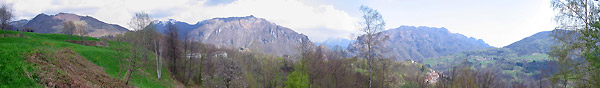 Panoramica sui versanti  est e sud della Val Taleggio