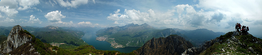 Panoramica in vetta al Corno Centrale di Canzo (1368 m.)