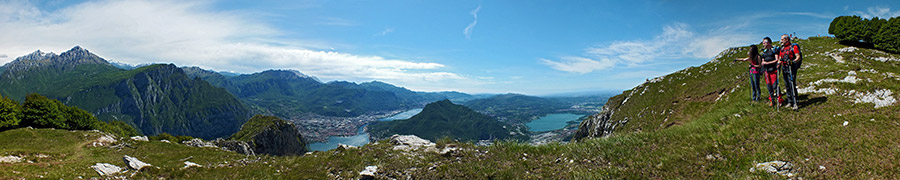 Panoramica in vetta al Moregallo con vista verso Lecco e le sue montagne