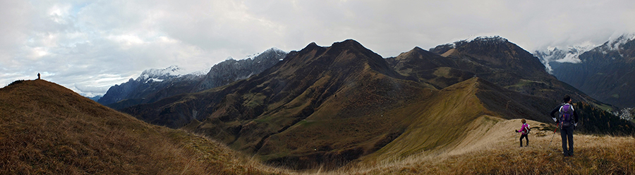 Panorama dal sentiero di salita-discesa del Monte Sasna