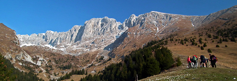 Vista in Presolana e Visolo (a dx) in zona Baita Cassinelli