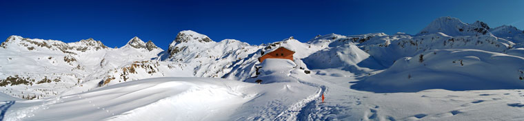 Panoramica sulla conca del Calvi in un mare di neve - foto Annalisa Zanchi 11 gennaio 09