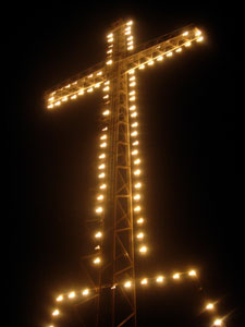 Croce di vetta illuminata - foto Diego Zanchi 24 dic 07