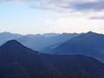 Monti Ubione e Canto Alto in primo piano - foto Diego Zanchi