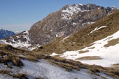 Il Rifugio Cazzaniga e lo Zuccone Campelli - foto Gigliola