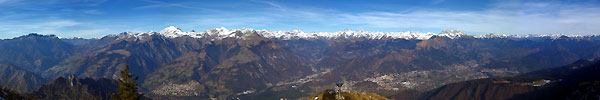 Gandino - Panoramica dal Pizzo Formico sull'alta Valle Seriana e le Prealpi e Alpi Orobie