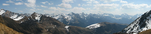 Panoramica dal Passo di Verrobbio con vista dal Fioraro al Menna - foto  Marco Caccia 14 aprile 2007