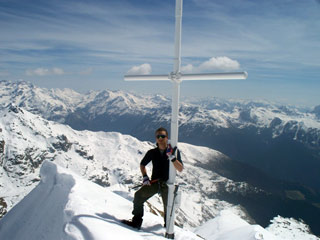 Salita al M. Pradella (2628 m ) ancora ben innevato il 26 aprile 2008 - FOTOGALLERY