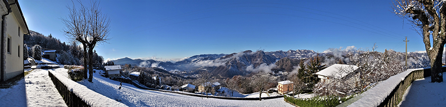 Dalla chiesa di Miragolo S. Salvatore vista panoramica verso la conca di Zogno