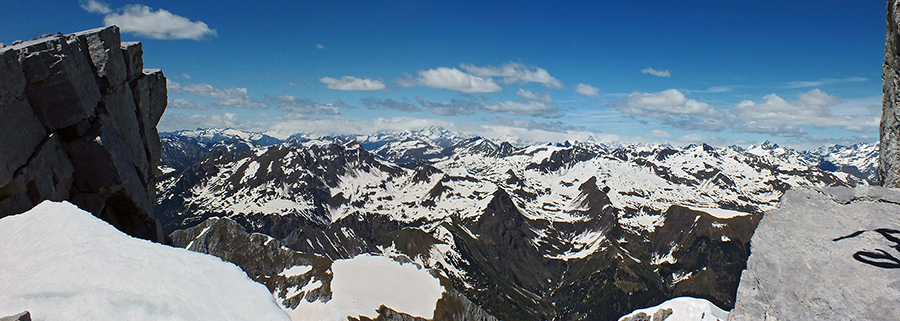 Vista sulle Orobie dall'Arera