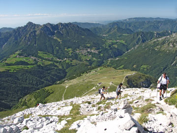 Salita al Pizzo Arera (2512 m.) dal Rifugio Alpe Arera-SABA e Capanna 2000 nella splendida giornata del 28 agosto 2010 - FOTOGALLERY