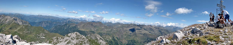 Dal Pizzo Arera vista verso le Api Orobie