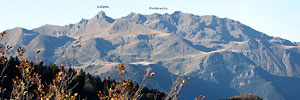 Il pianoro della Baita Campo con vista verso Venturosa, Cancervo e Alpi Orobie - foto Piero Gritti 11 nov. 07