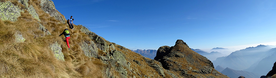 Salendo per labile traccia dalla Bocca di Trona alla Cima di Val Pianella