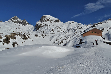 Splendida invernale al RIF. CALVI (2006 m) da Carona il 15 febb.2020- FOTOGALLERY