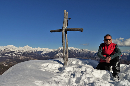 CASTEL REGINA e PIZZO CERRO innevati da Catremerio (11febb21) - FOTOGALLERY