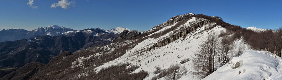 Salendo sul sent. 596 al Castel Regina
