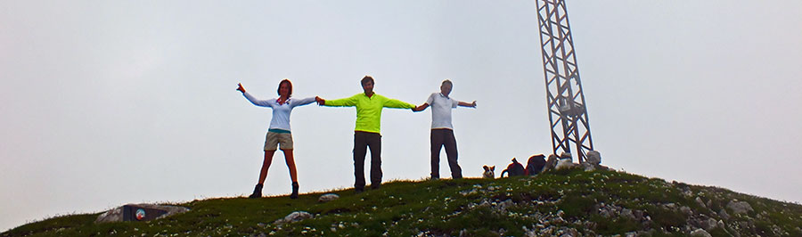Alla grande croce del Monte Cavallo (2323 m.)