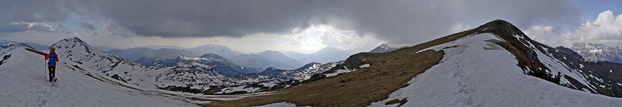 Scendendo da Cima di Piazzo sul filo di cresta sud