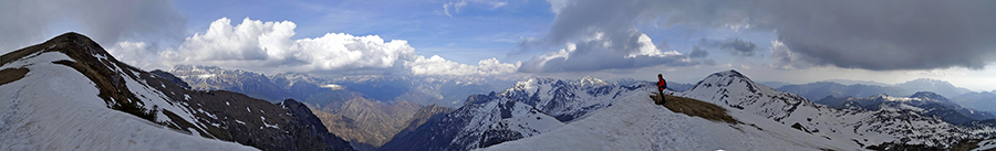 Scendendo da Cima di Piazzo sul filo di cresta sud
