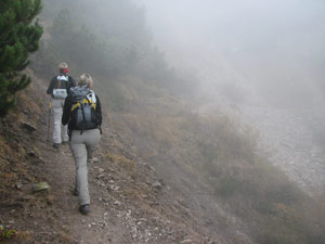 Passaggio su canali del crinale - foto Piero Gritti 14 ott 07