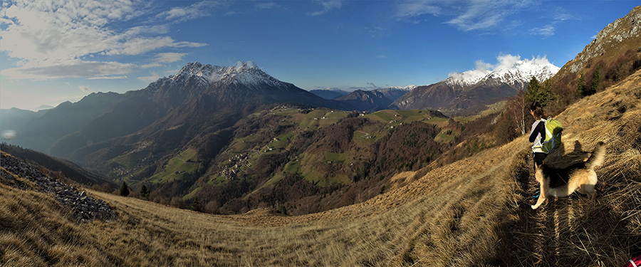 Sul sentiero 223 salendo alla Baita Alta di Grem ...panorama verso il Colle di Zambla, l'Albene a sx e il Menna a dx