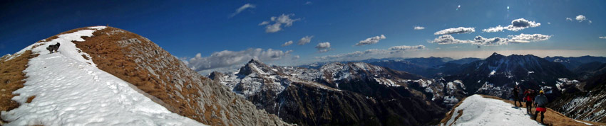 Panoramica dalla cresta del Menna