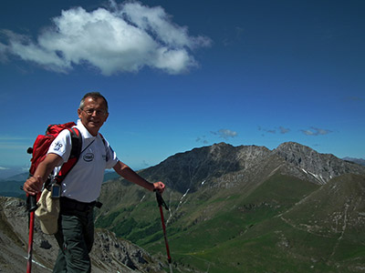 Cavalcata in cresta integrale del MONTE MENNA (1300 m.) con giro ad anello da Pian Bracca (Zorzone di Oltre il Colle) il 13 giugno 2012  - FOTOGALLERY