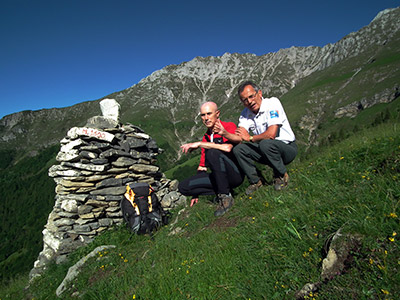 Cavalcata in cresta integrale del MONTE MENNA (1300 m.) con giro ad anello da Pian Bracca (Zorzone di Oltre il Colle) il 13 giugno 2012  - FOTOGALLERY