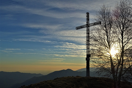 Spettacolare tramonto sul MONTE GIOCO (1366 m) il 20 febb. 2020 - FOTOGALLERY