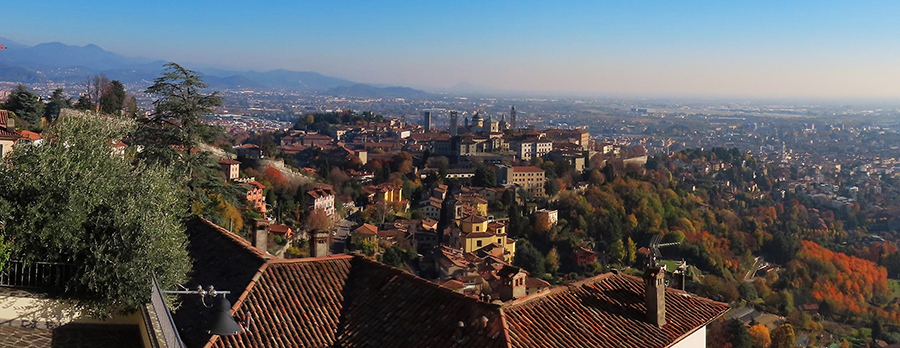 Panorama da San Vigilio (funicolare) su Città Alta