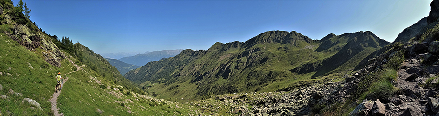 Sul sent. 161 dal Passo di Verrobbio al Passo del Forcellino e al Lago di Pescegallo Sul sent. 161 dal Passo di Verrobbio al Passo del Forcellino e al Lago di Pescegallo