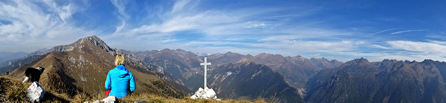 Panorama dalla vetta del Pizzo Badile (2044 m)