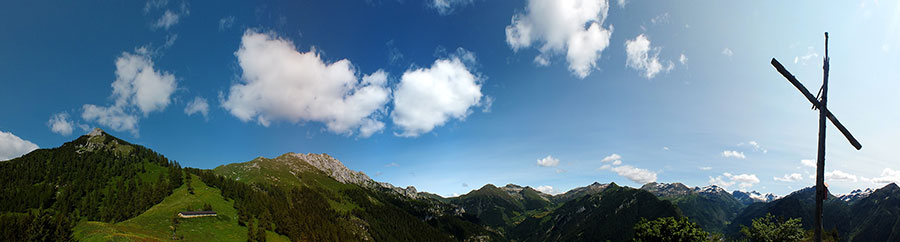 Panoramica dalla croce del Monte Colle (1750 m.)
