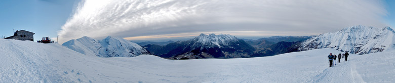 Dal Rifugio Capanna 2000 vista sul Piancansaccio e verso la Conca di Oltre il Colle e la pianura - 3 gennaio 2010