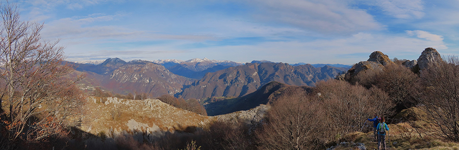 In cammino sul 571 sulle creste del Prealongone verso i Trea Faggi