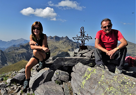 Ritorno sul Monte Valletto (2371 m) con Avaro (2080 m), Monte di Sopra (2269 m) dai Piani dell’Avaro il 17 settembre 2020 - FOTOGALLERY