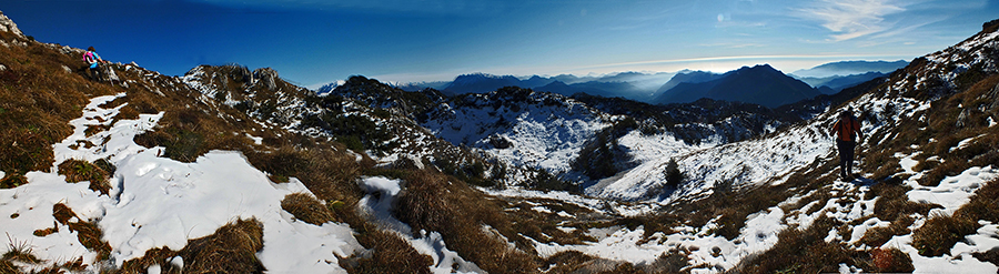 Salendo verso la vetta del Cancervo (1831 m)