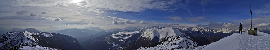 Panorama dalla vetta del Venturosa