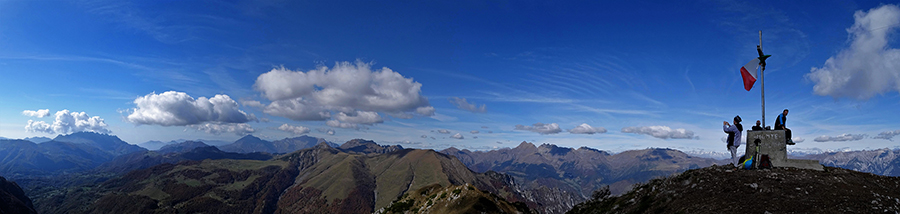 Dalla vetta del Venturosa panorama ad ovest